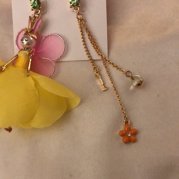 Betsey Johnson Fairy Bunny Mismatch Drop Earrings Crystal Accents NWT - Picture 7 of 12